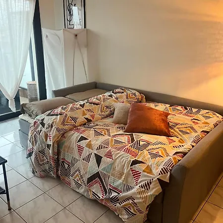 Agreable Climatise Devant La Avec Parking Appartement Antibes
